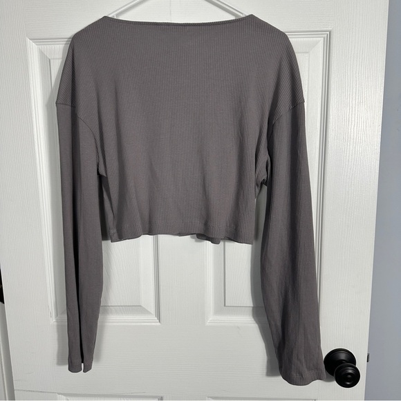 Sz. L Puma wrap crop top, gray, stretch, long sleeve, casual, date night - Picture 7 of 10